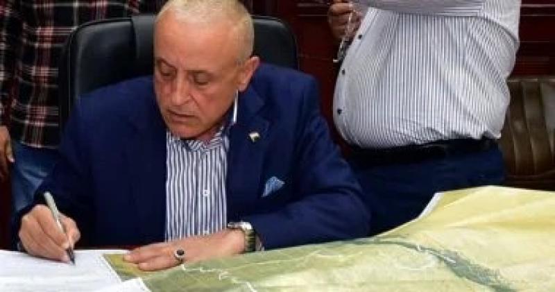 محافظ الأقصر يعتمد خريطة الحدود الإدارية الجديدة للمحافظة