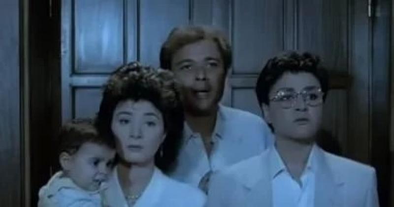 موقف طريف لمعالى زايد أثناء ارتداء زي رجالى في فيلم ”السادة الرجال”