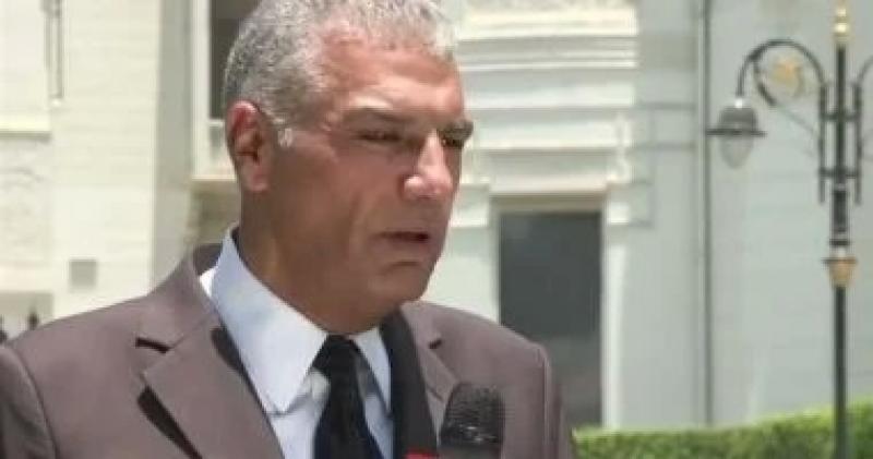 محافظ أسوان يعلن الموافقة على رفع كفاءة أجزاء من الطريقين الصحراوى والزراعى