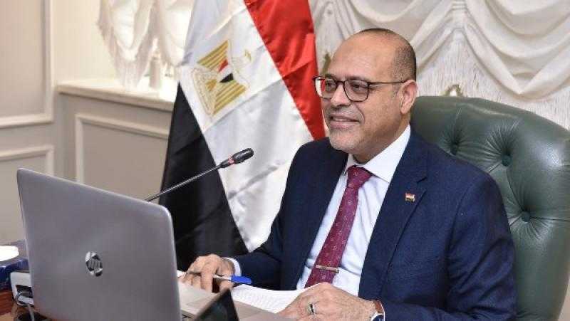 وزير العمل: إتقان اللغات الأجنبية عنصر أساسي لتعزيز فرص الشباب في سوق العمل