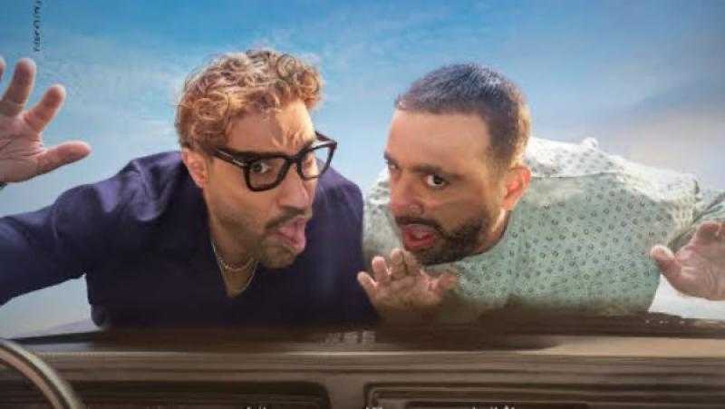 السقا يتجاهل أزمة مها الصغير ويشارك متابعيه صورا من عرض فيلمه بالسعودية
