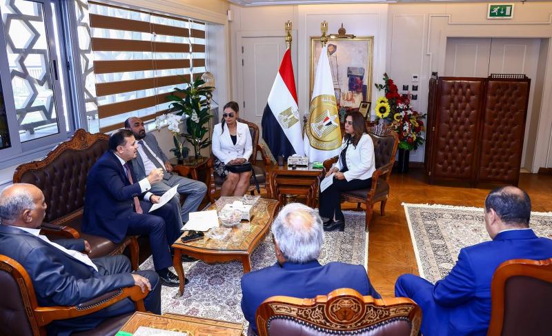 د. منال عوض توجه القطاعات المعنية بالوزارة بفحص كافة الطلبات التي تم استعراضها من النواب