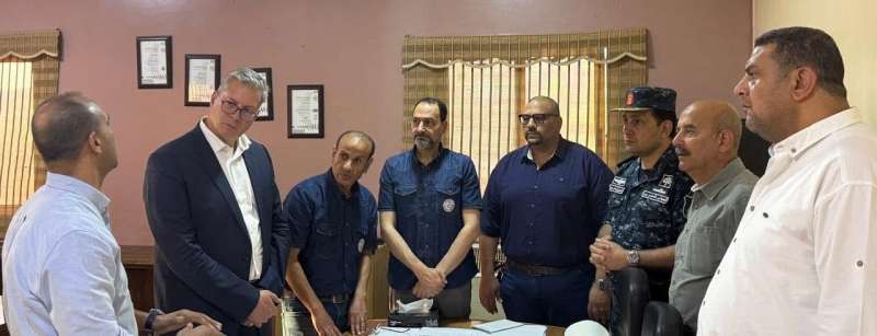 خط أحمر