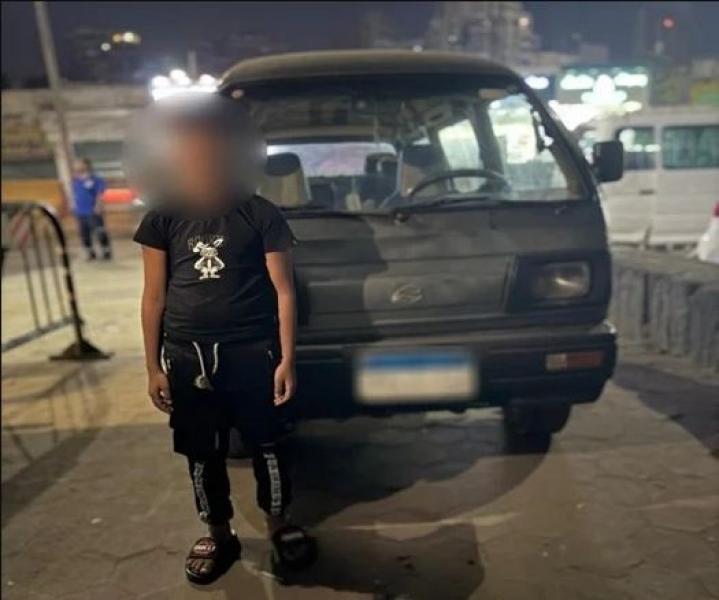 الداخلية تكشف ملابسات ضبط طفل يقود سيارة في شبرا الخيمة