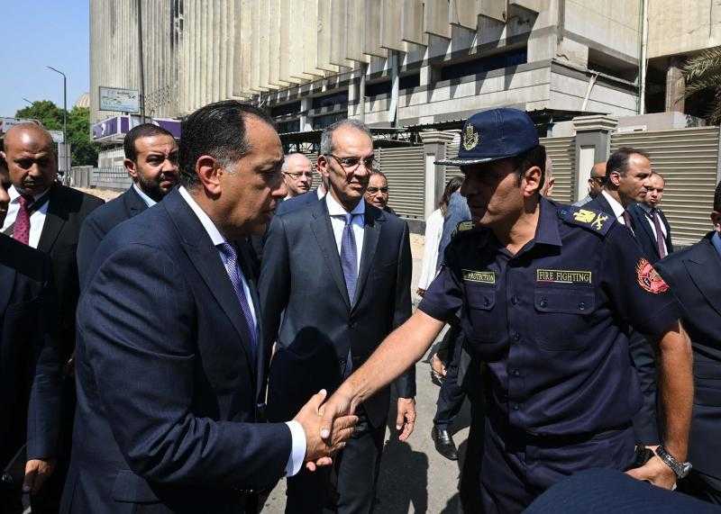مدبولي يشدد على التأكد من السلامة الإنشائية لمبنى سنترال رمسيس.. ويوجه الشكر لرجال الحماية المدنية على جهودهم