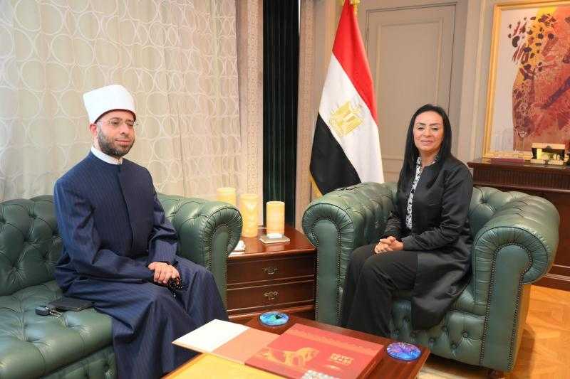 وزيرة التضامن الاجتماعي ووزير الأوقاف يبحثان التنسيق في دعم مبادرات وبرامج الحماية الاجتماعية للأسر الأكثر احتياجًا