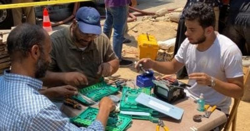 مهندسو الاتصالات يسطرون ملحمة بطولية على أرصفة سنترال رمسيس