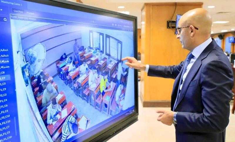 بدء امتحانات الأحياء والرياضيات والإحصاء بلجان الثانوية العامة ”النظام الجديد”