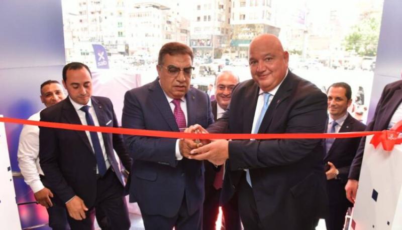 خط أحمر