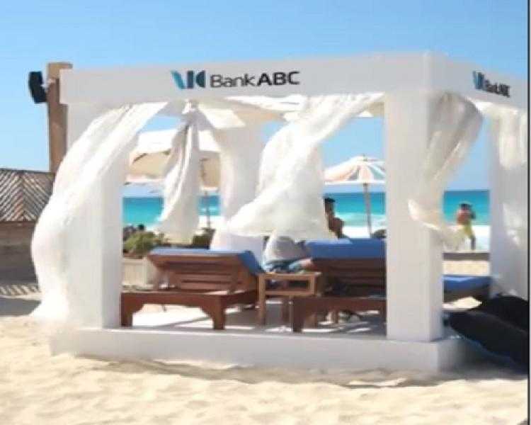 بنك ABC يتواجد في شاطئ بيانكي سيدي عبد الرحمن لتقديم هدايا وأنشطة مميزة للعملاء