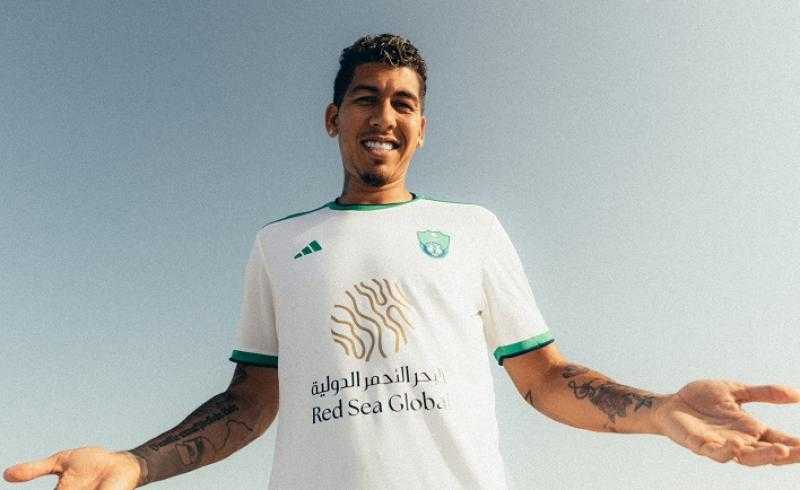 فيرمينو يقترب من تجربة جديدة في الدوري القطري