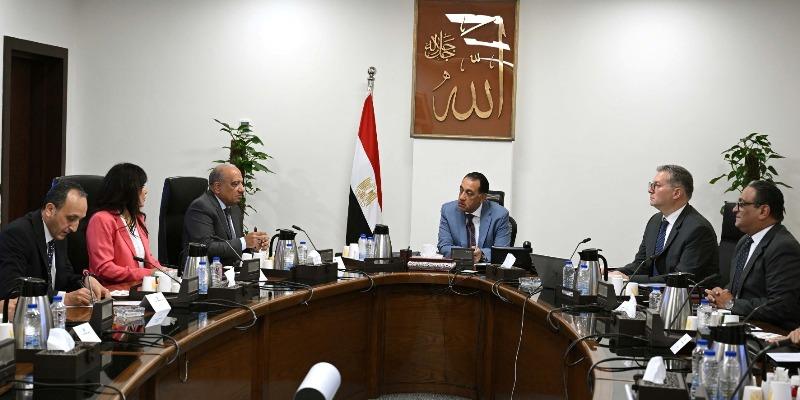 خط أحمر