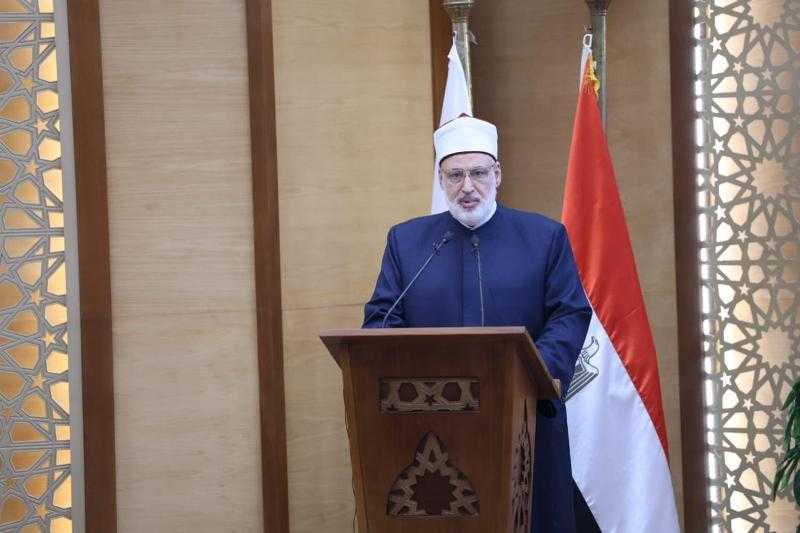 وكيل الأزهر: «الإعلام الرمادي» يتظاهر بالحياد بينما يحمل رسائل خبيثة