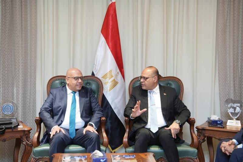خط أحمر