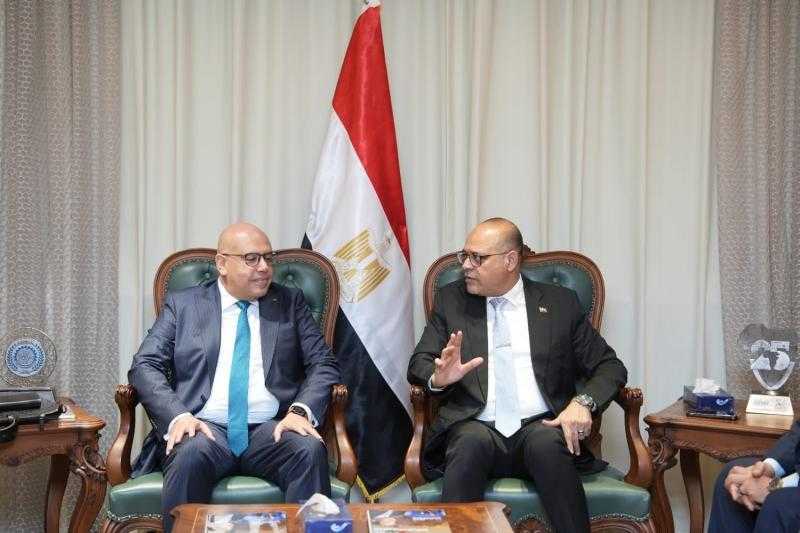 وزير العمل يلتقي وفدًا من شركة ”يزاكي مصر للأنظمة الكهربائية”..وتعاون في مجالات التدريب والتشغيل
