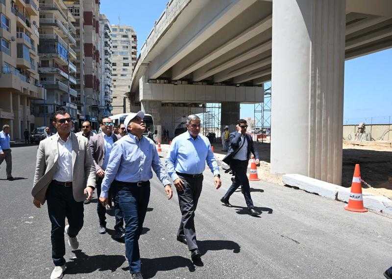 رئيس الوزراء يتفقد أعمال تطوير محور ”محمد نجيب” وتوسعة كورنيش الإسكندرية