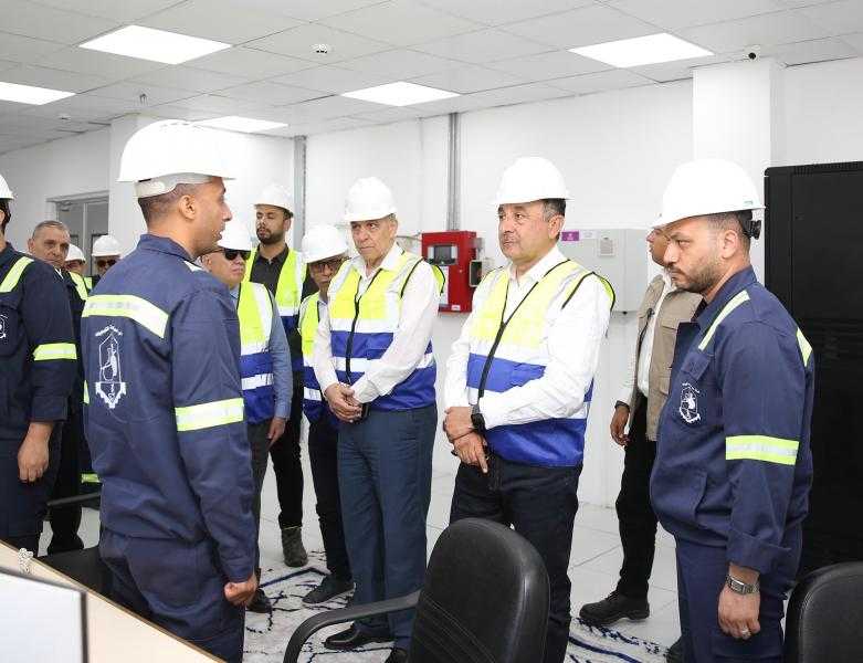 وزير قطاع الأعمال العام يستقبل وفدًا من مجموعة البنك الدولي.. صور