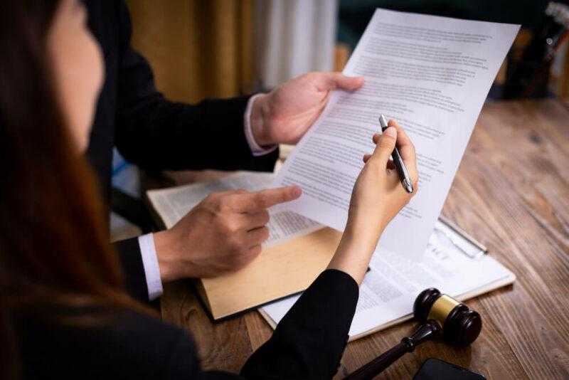 الخطوات القانونية لتأمين شراء العقارات وتسجيلها بالشهر العقاري