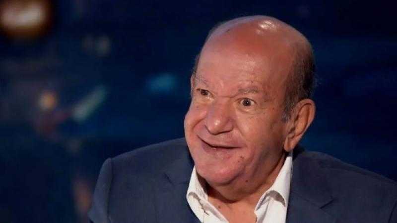 لقاء سويدان تطلب الدعاء لـ لطفي لبيب بعد تعرضه لوعكته صحية