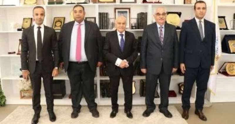 خط أحمر