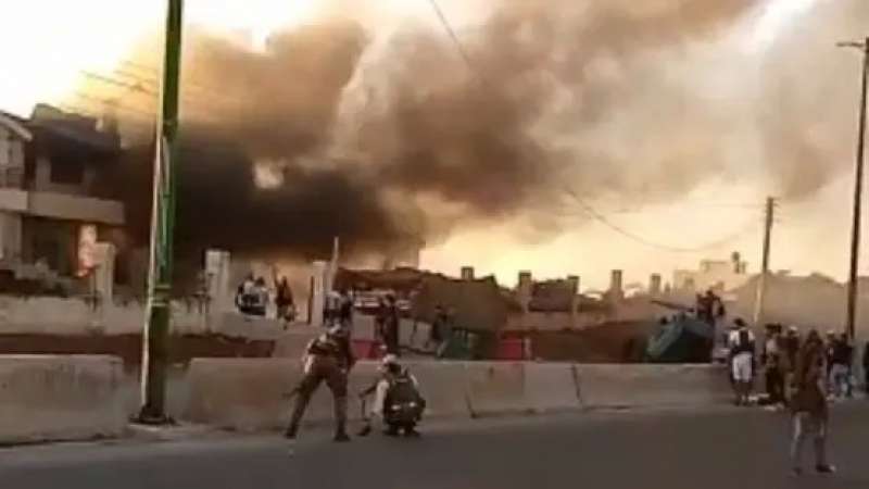 خط أحمر