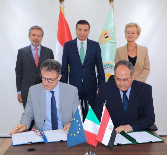 وزير الزراعة يشهد توقيع بروتوكول تعاون لتعزيز إنتاج المحاصيل بين مركز البحوث الزراعية والوكالة الإيطالية بالقاهرة
