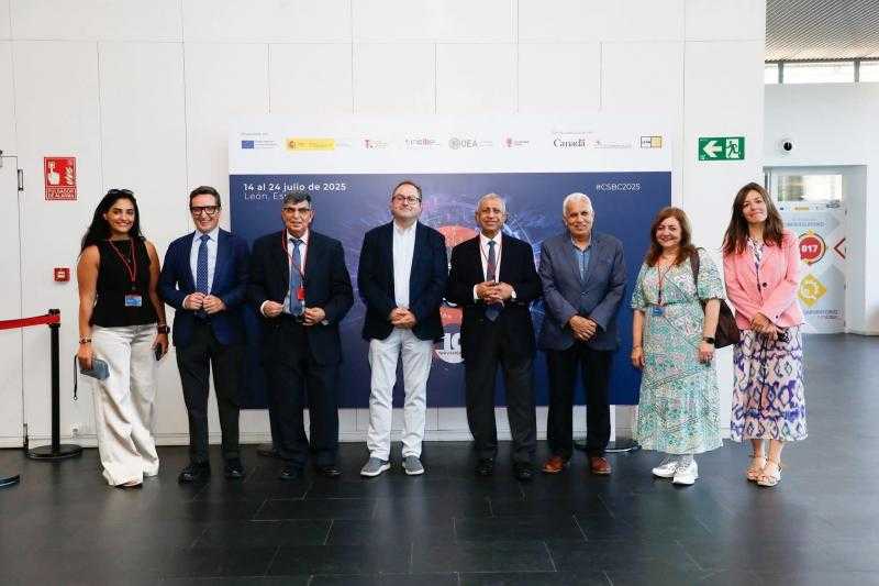 رئيس الأكاديمية العربية يلتقي مدير ”إنسيبي” بـ ليون لمناقشة أحدث المستجدات في مجال الأمن السيبراني