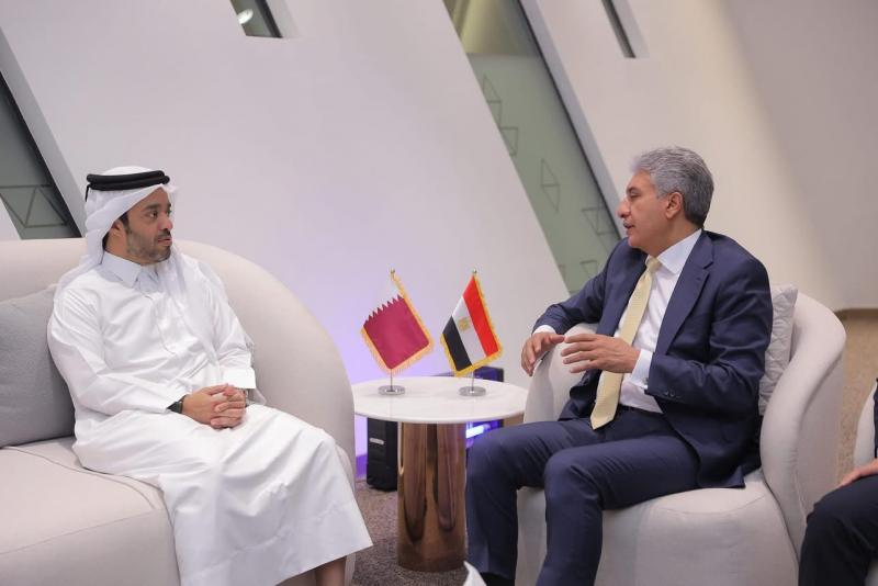 وزير السياحة والآثار يستقبل رئيس هيئة قطر للسياحة لبحث سبل تعزيز التعاون السياحي بين البلدين