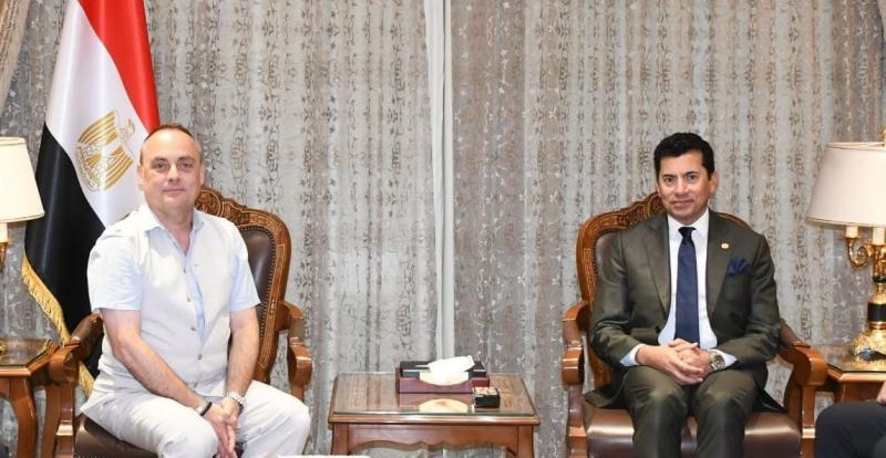 وزير الشباب والرياضة يلتقي الممثل المقيم لصندوق الأمم المتحدة للسكان في مصر