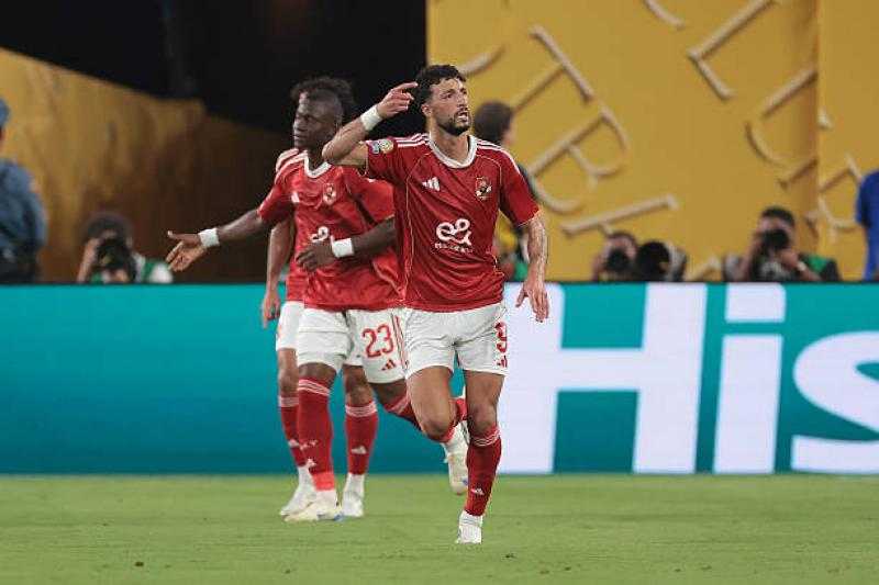 وسام أبو علي يغيب عن بعثة الأهلي في تونس