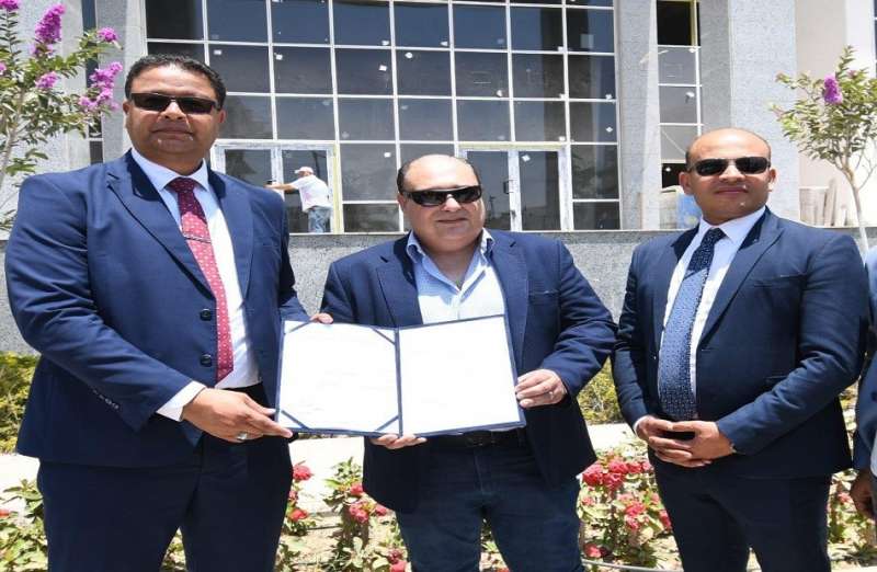خط أحمر
