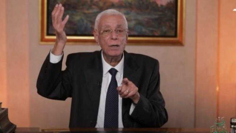 أكتر من 45 سببا .. حسام موافي يكشف عوامل خفية لارتفاع حرارة الجسم