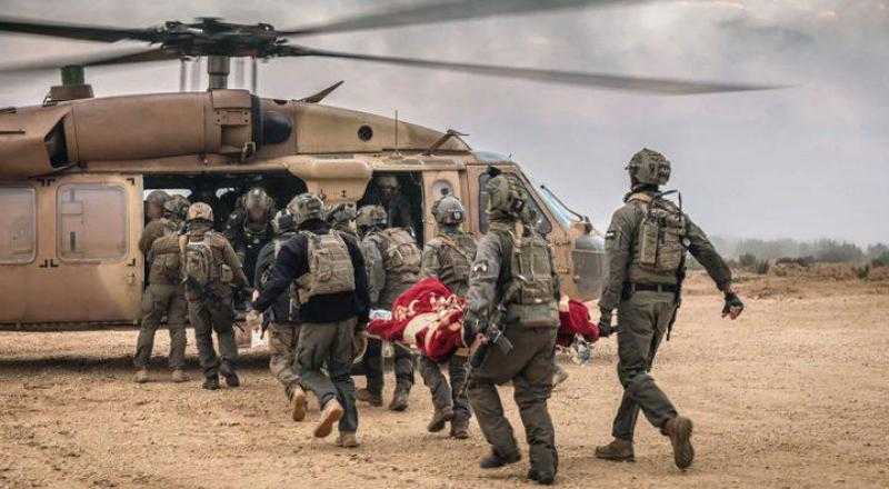 إعلام إسرائيلي: نقل جنود مصابين عبر المروحيات إلى أحد المستشفيات جراء حدث أمني بخان يونس