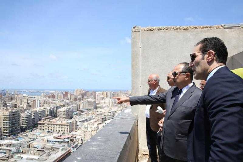 وزير قطاع الأعمال العام يجري جولة تفقدية لمبنى ”قصر القطن” بالإسكندرية
