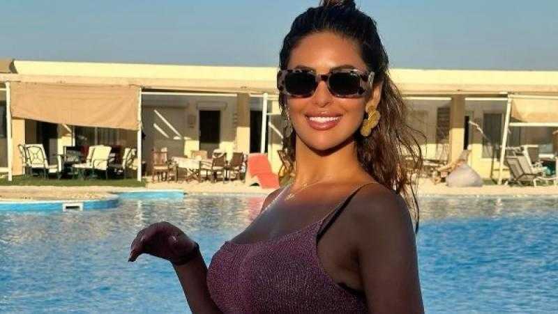 مي سليم تخطف أنظار جمهورها من عطلتها الصيفية