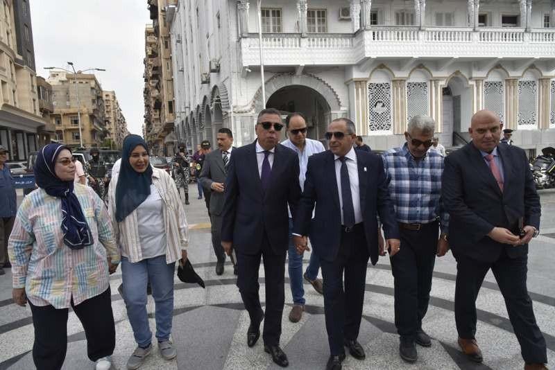 تطوير الممشى السياحي وإنشاء مسجد جديد ببورسعيد