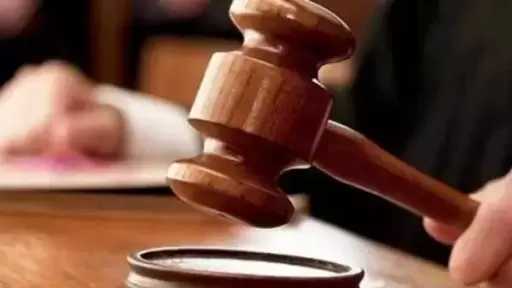 تغريم بلوجر 10 آلاف جنيه بتهمة سب وقذف ولية أمر على تطبيق واتساب