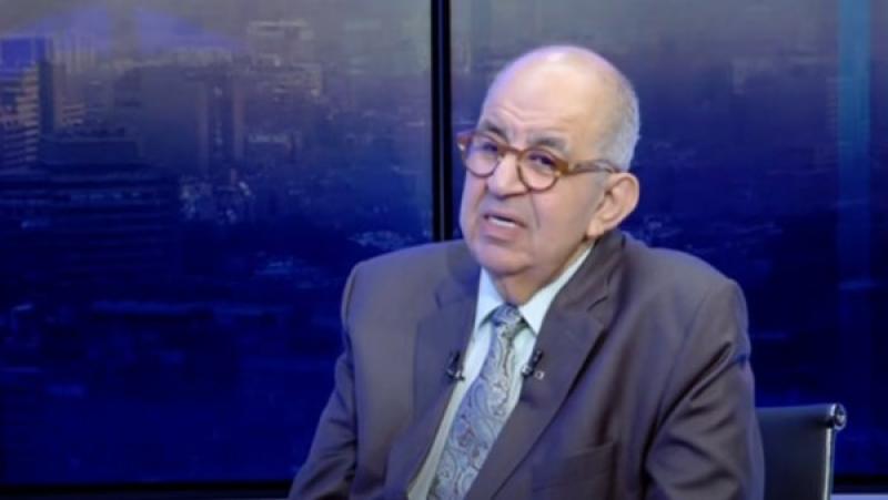 خط أحمر