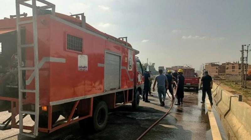 حريق ضخم يلتهم مصنع فايبر في قليوب.. والحماية المدنية تدفع بـ6 سيارات إطفاء للسيطرة