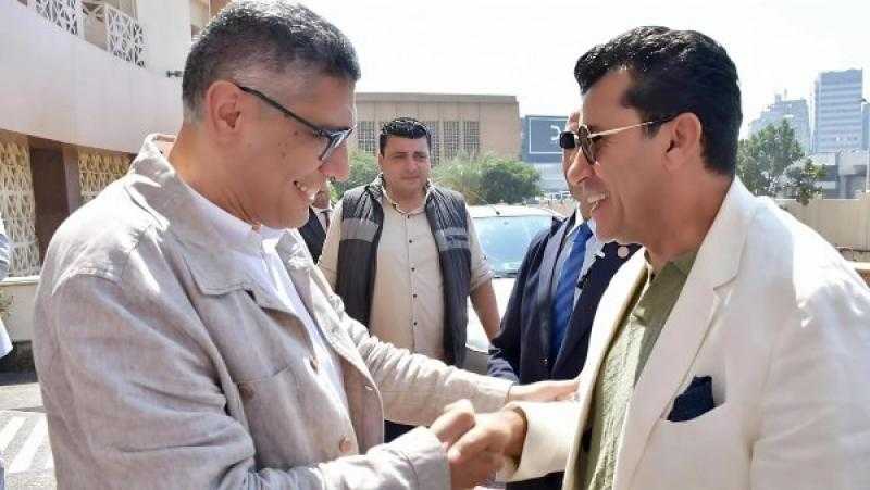 محافظ الجيزة يستقبل وزير الشباب تمهيدًا لافتتاح عدد من المنشآت الرياضية