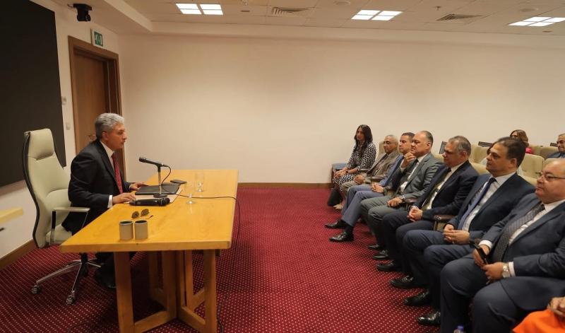 وزير السياحة والآثار يلتقي أكثر من 20 سفير وقنصل عام من الموفدين لتمثيل الدولة المصرية بالخارج