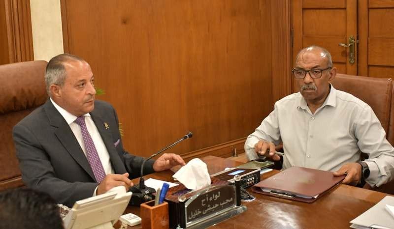 محافظ بورسعيد: لا تهاون مع التقصير في النظافة وإزالة الإشغالات