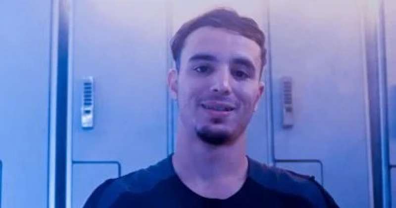 خط أحمر