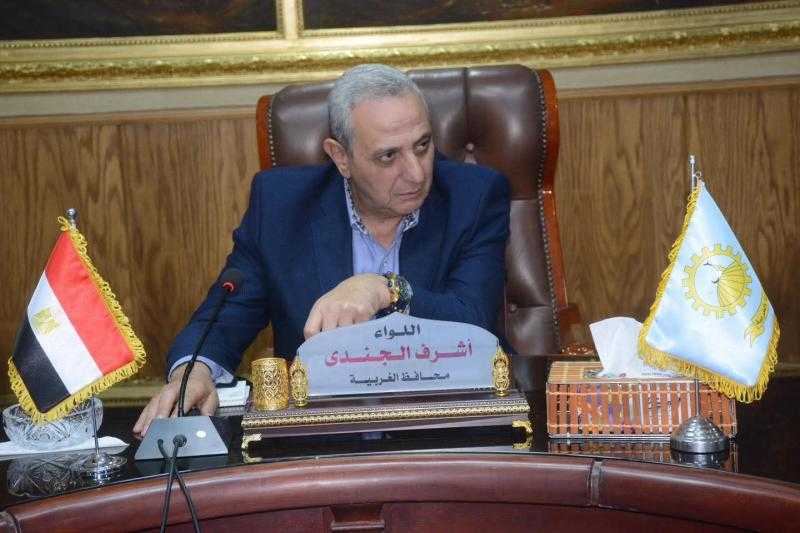 محافظ الغربية يوجّه بتحديث بيانات العقارات القديمة والآيلة للسقوط ويشدد على المتابعة الميدانية