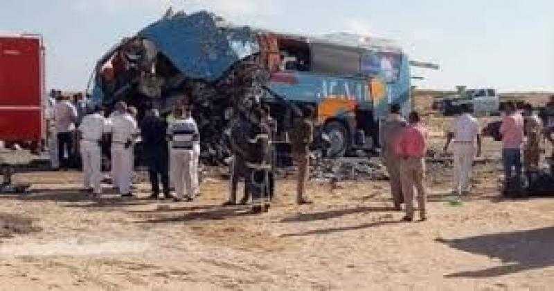 فرق الهلال الأحمر المصري تتوجه لمصابي حادث أتوبيس مطروح