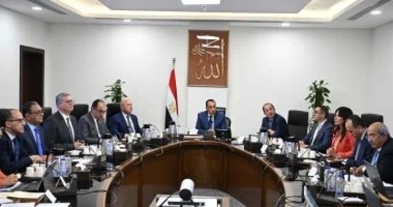 رئيس الوزراء يستعرض الفرص الاستثمارية الجارى التفاوض بشأنها مع دول خليجية