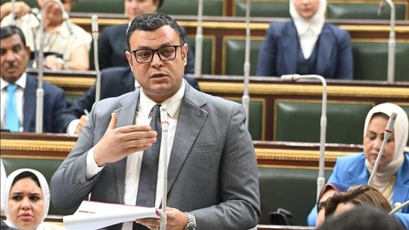 وزير الإسكان يعتذر لمواطني الجيزة ويكشف سبب انقطاع المياه في مناطق متعددة