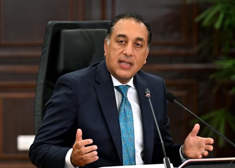 رئيس الوزراء: لم يعد هناك أى مدرسة يتجاوز عدد طلاب الفصل فيها 50 طالبا