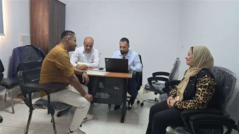 خط أحمر