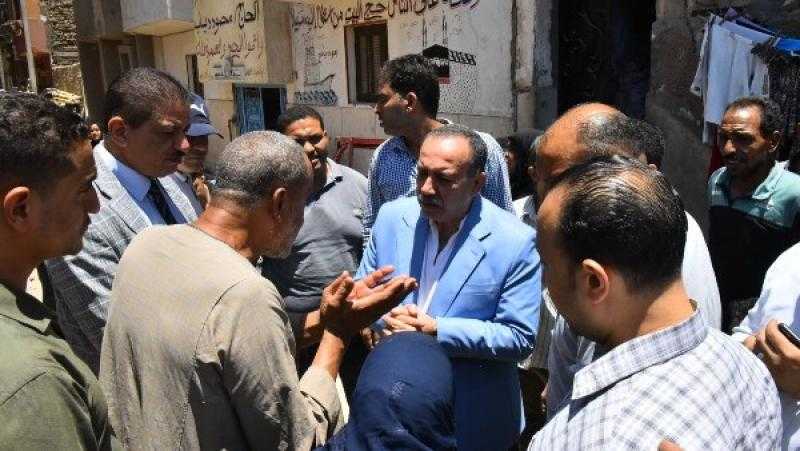ضمن مبادرة ترميم 600 منزل.. محافظ أسيوط يتابع إعادة تأهيل مساكن المصلى